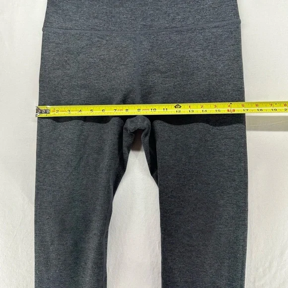 Vuori High Waisted 7/8 Leggings Women's Size L/XL Dark Heather Gray - Picture 4 of 9